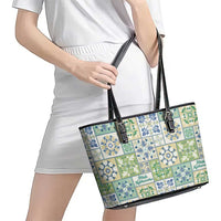 Mele Kalikimaka Hawaii Christmas Leather Tote Bag Omaomao Seamless Floral Motif LT9 - Polynesian Pride