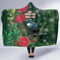 Tui Meri Kirihimete Personalised Hooded Blanket Pohutukawa Flowers Green Motif LT9 One Size Green - Polynesian Pride