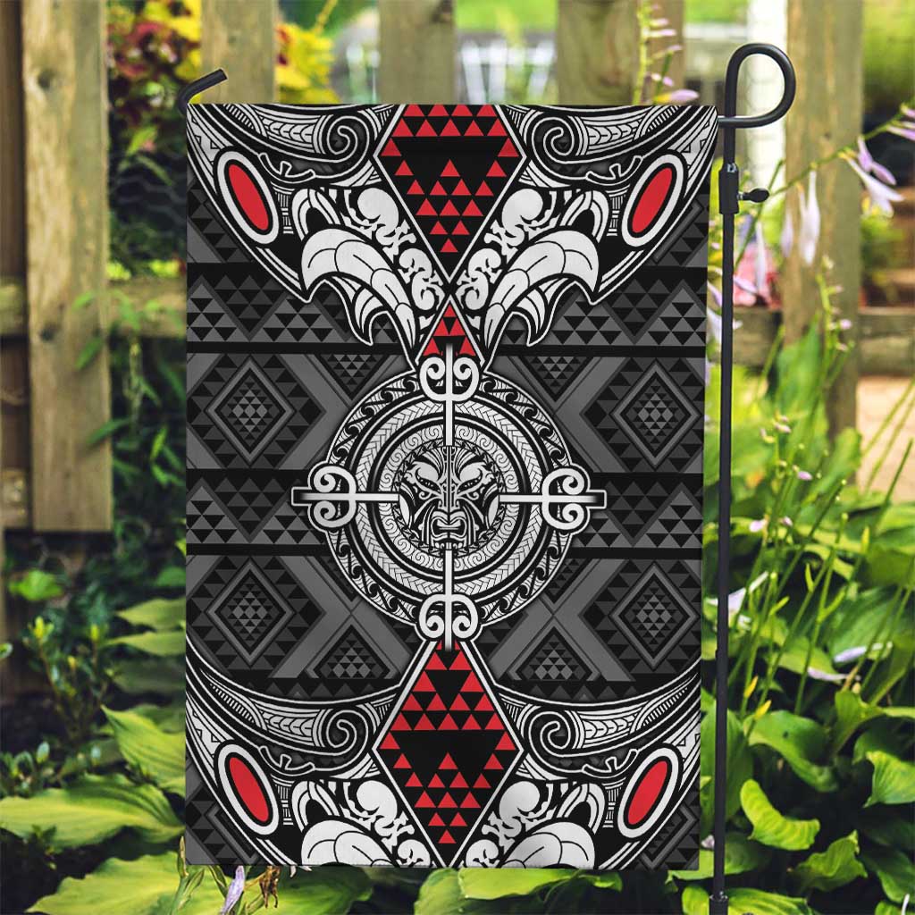 Black Aotearoa Taniko Motif Garden Flag Vintage Maori New Zealand Tribal Art Pattern LT9 Garden Flag Black - Polynesian Pride