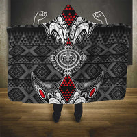 Black Aotearoa Taniko Motif Hooded Blanket Vintage Maori New Zealand Tribal Art Pattern LT9 - Polynesian Pride