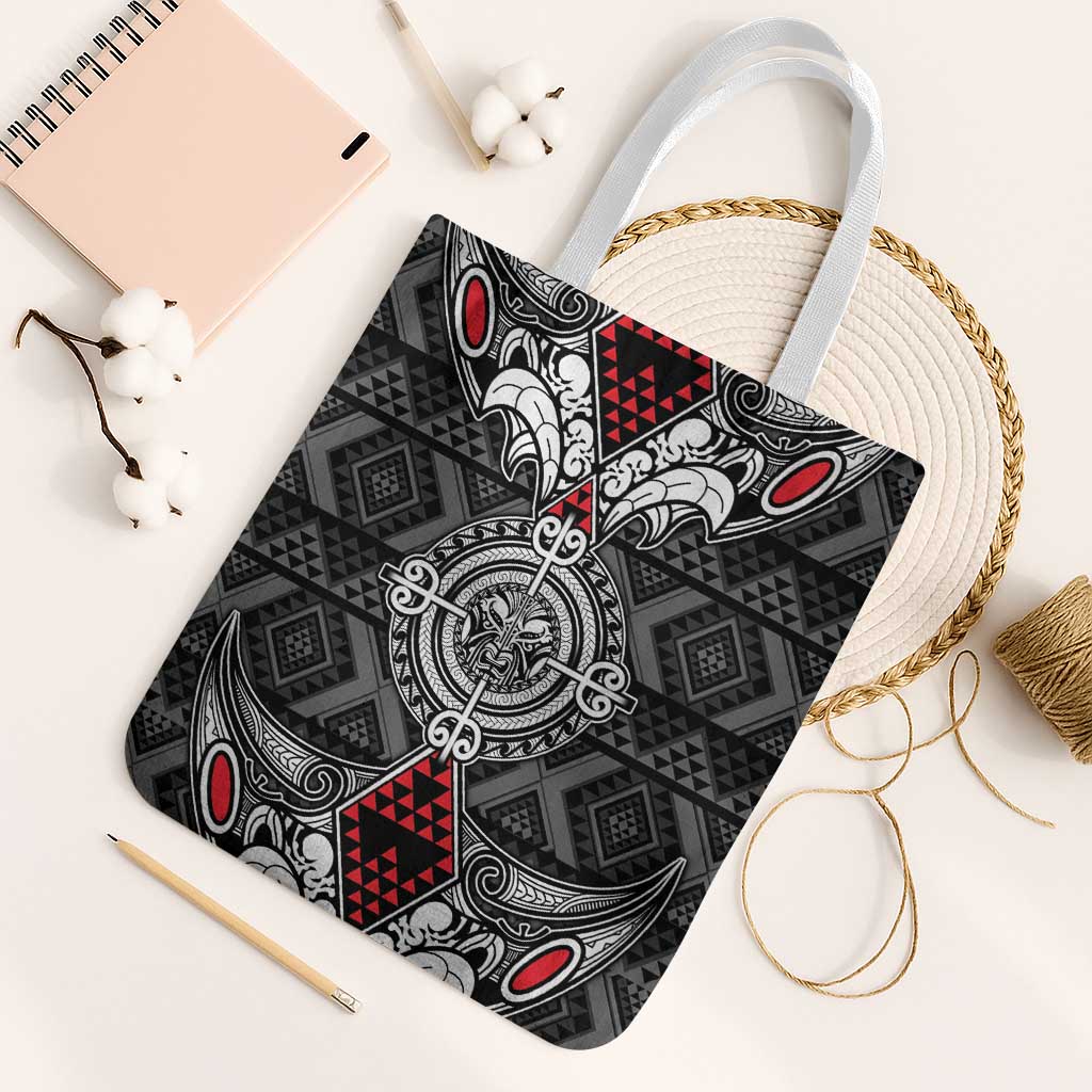 Black Aotearoa Taniko Motif Tote Bag Vintage Maori New Zealand Tribal Art Pattern LT9 White Strap One Size Black - Polynesian Pride