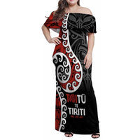 Honour The Treaty New Zealand Family Matching Off Shoulder Maxi Dress and Hawaiian Shirt Toitu Te Tiriti Ake!Ake!Ake! LT9 Mom's Dress Black - Polynesian Pride