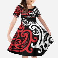 Honour The Treaty New Zealand Personalised Family Matching Long Sleeve Bodycon Dress and Hawaiian Shirt Toitu Te Tiriti Half Fern with Haka dance LT9 Daughter's Dress Black - Polynesian Pride
