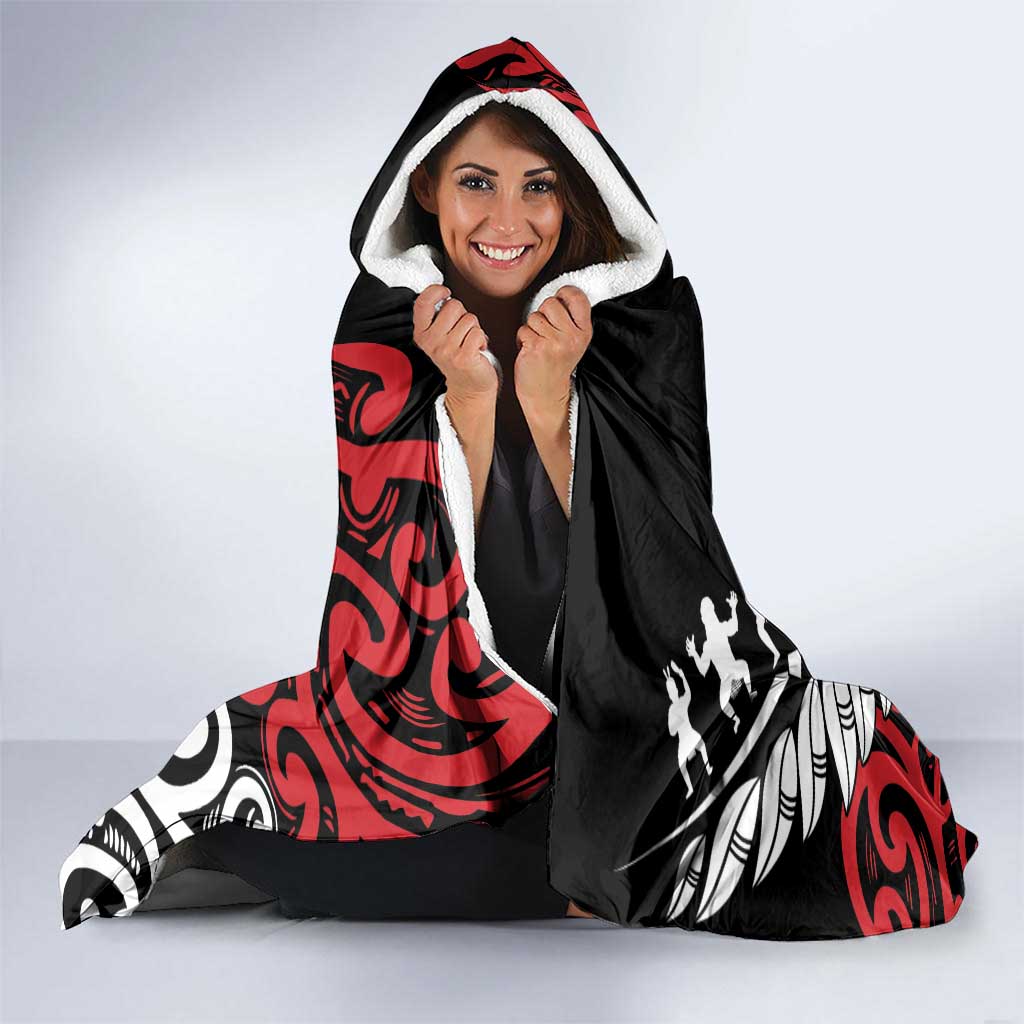 Honour The Treaty New Zealand Personalised Hooded Blanket Toitu Te Tiriti Half Fern with Haka dance LT9 - Polynesian Pride