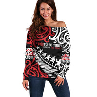 Honour The Treaty New Zealand Personalised Off Shoulder Sweater Toitu Te Tiriti Half Fern with Haka dance LT9 Women Black - Polynesian Pride