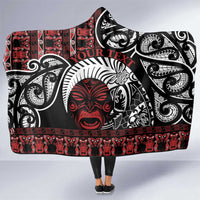 Honour The Treaty New Zealand Personalised Hooded Blanket Toitu Te Tiriti Indigenous Maori Face LT9 One Size Black - Polynesian Pride