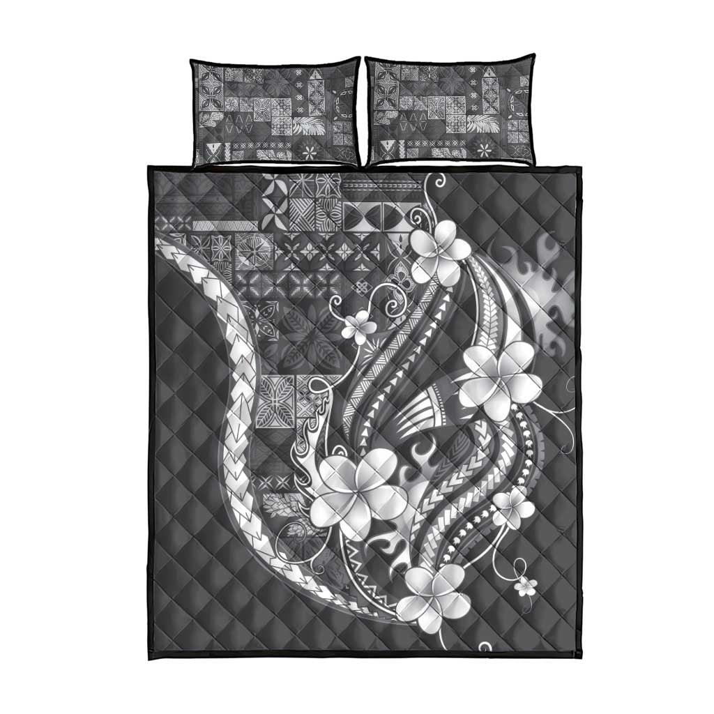 Samoa Siapo Tribal Pattern Quilt Bed Set Light Gray Polynesian Plumeria Tapa Motif