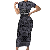 Custom New Zealand Taiaha Maori Family Matching Short Sleeve Bodycon Dress and Hawaiian Shirt Minimalist Silver Fern All Black LT9 Mom's Dress Black - Polynesian Pride