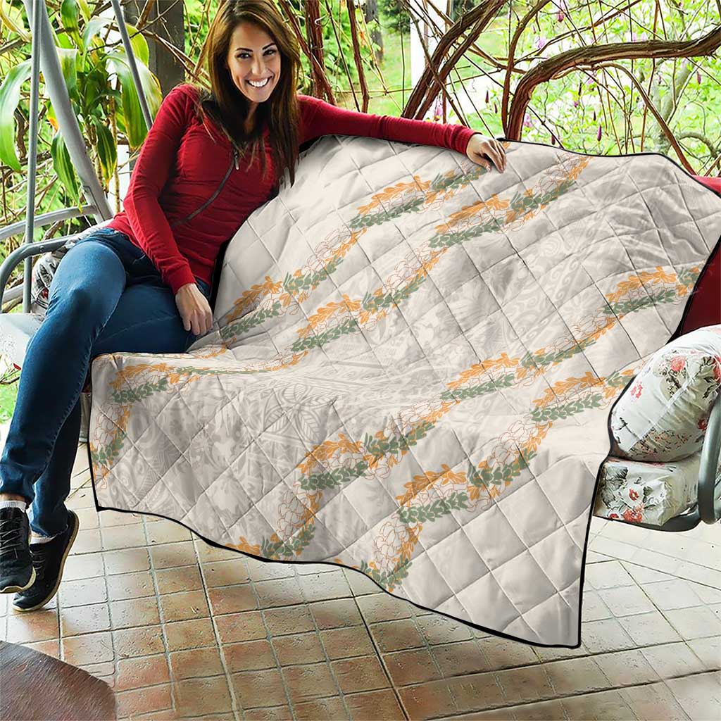 Aloha Pakalana and Puakenikeni Lei Quilt Beige Hawaiian Pattern