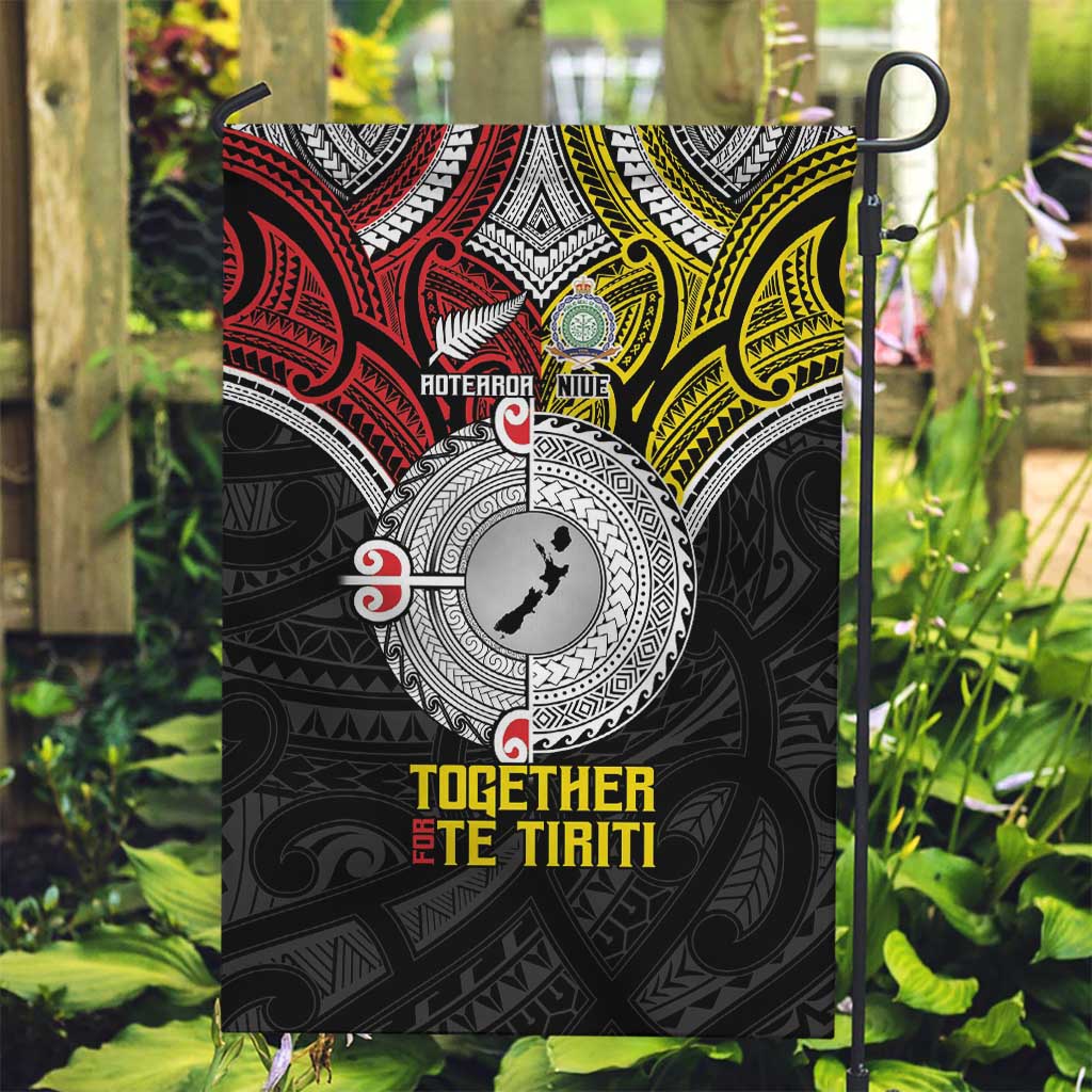 Aotearoa and Niue Mo Te Tiriti Garden Flag New Zealand Honour The Treaty Ake!Ake!Ake! LT9 Garden Flag Gold - Polynesian Pride
