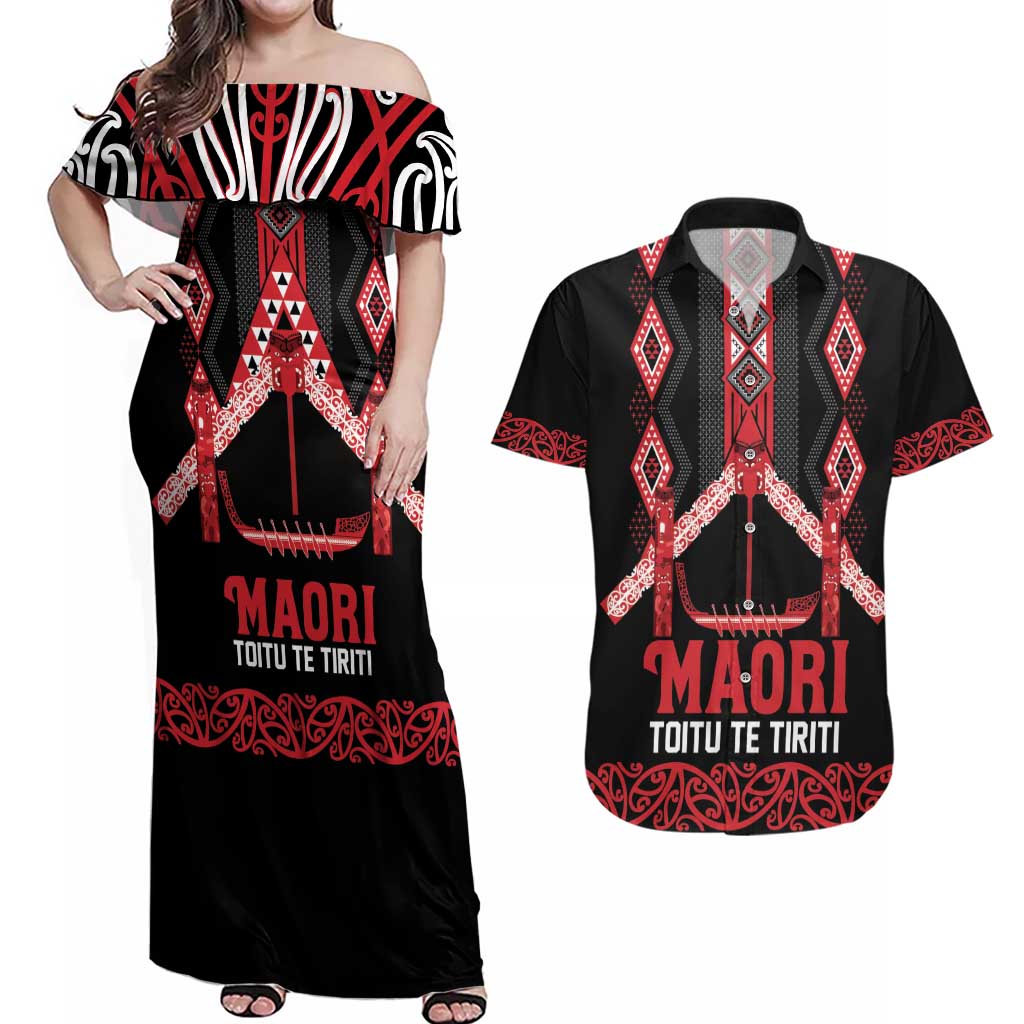 Toitu Te Tiriti Waitangi Couples Matching Off Shoulder Maxi Dress and Hawaiian Shirt Black Wharenui House LT9 Black - Polynesian Pride