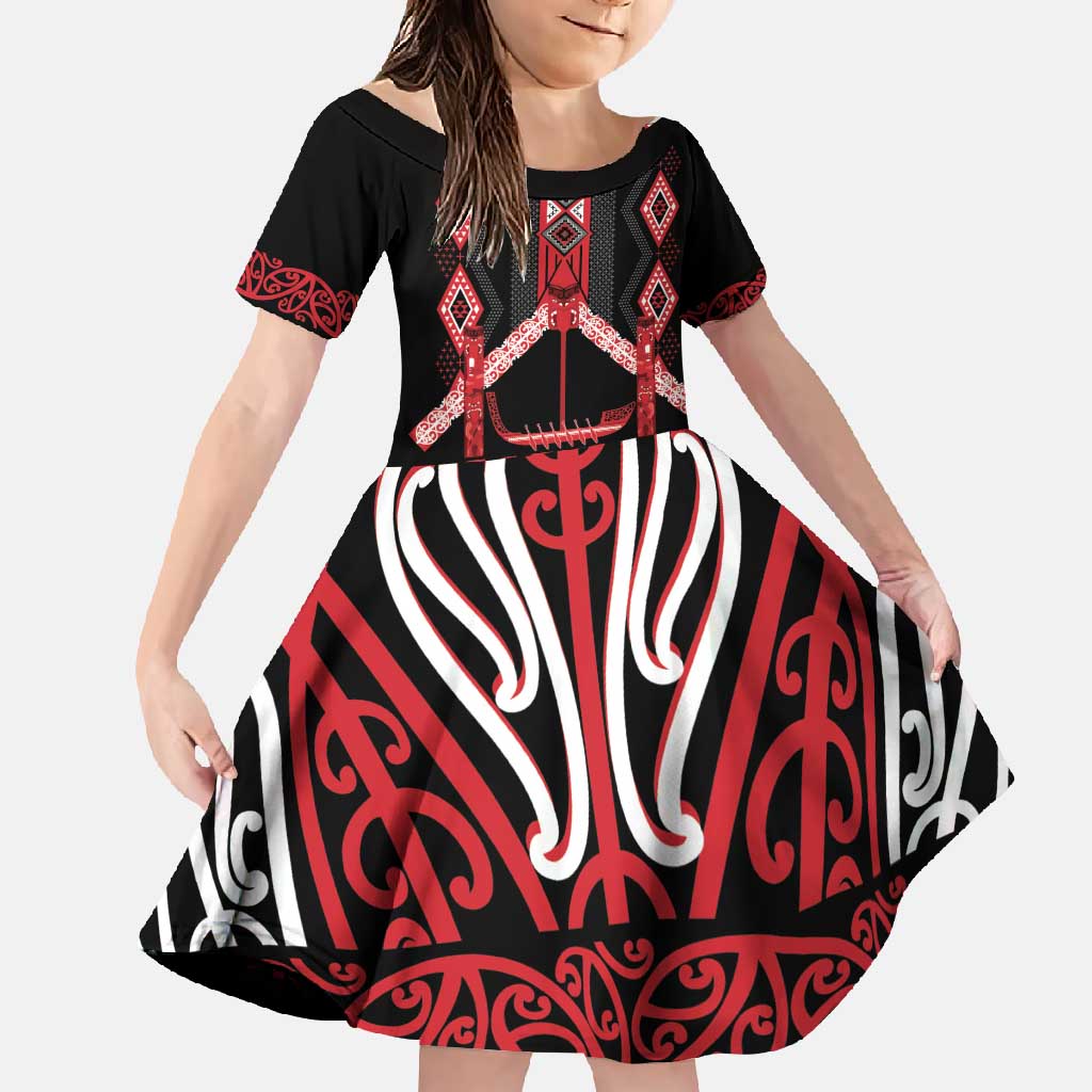 Toitu Te Tiriti Waitangi Family Matching Off Shoulder Maxi Dress and Hawaiian Shirt Black Wharenui House LT9 Daughter's Dress Black - Polynesian Pride