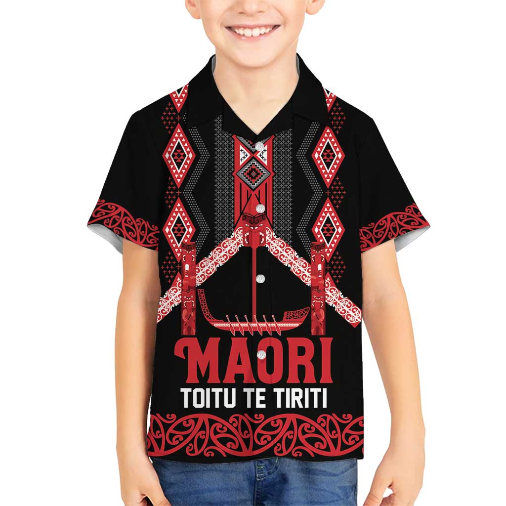 Toitu Te Tiriti Waitangi Family Matching Summer Maxi Dress and Hawaiian Shirt Black Wharenui House LT9 Son's Shirt Black - Polynesian Pride