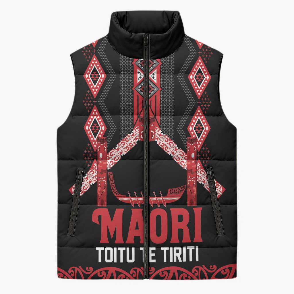 Toitu Te Tiriti Waitangi Sleeveless Puffer Jacket Black Wharenui House LT9 Unisex Black - Polynesian Pride
