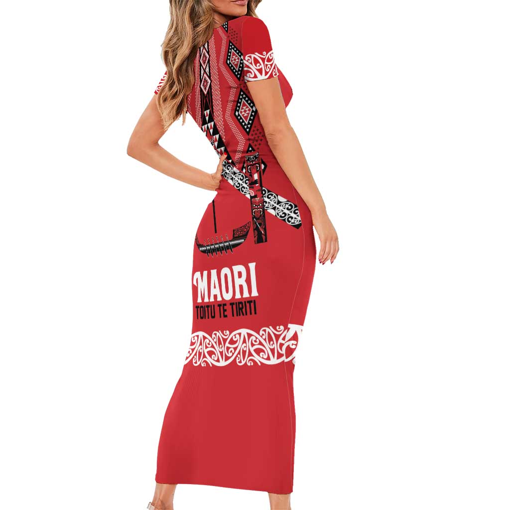 Toitu Te Tiriti Waitangi Short Sleeve Bodycon Dress Red Wharenui House LT9 - Polynesian Pride