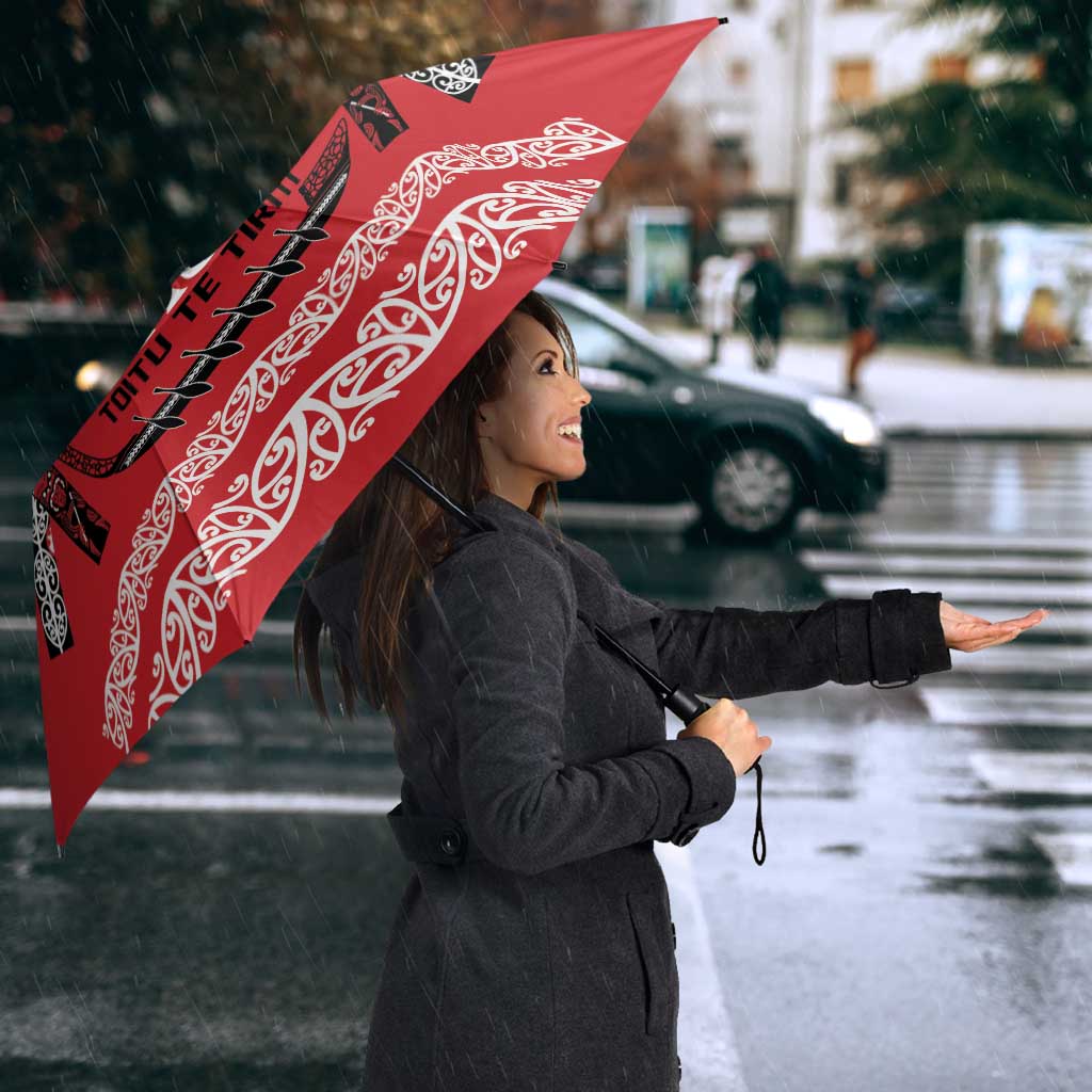 Toitu Te Tiriti Waitangi Umbrella Red Wharenui House - Polynesian Pride
