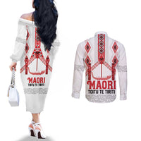 Toitu Te Tiriti Waitangi Couples Matching Off The Shoulder Long Sleeve Dress and Long Sleeve Button Shirt White Wharenui House LT9 - Polynesian Pride