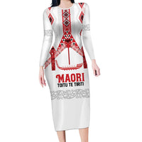 Toitu Te Tiriti Waitangi Family Matching Long Sleeve Bodycon Dress and Hawaiian Shirt White Wharenui House LT9 Mom's Dress white - Polynesian Pride