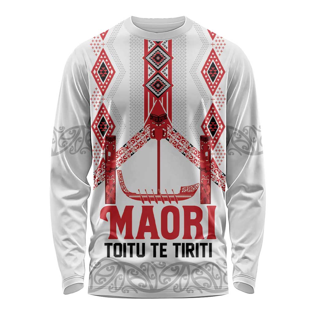 Toitu Te Tiriti Waitangi Long Sleeve Shirt White Wharenui House LT9 Unisex white - Polynesian Pride