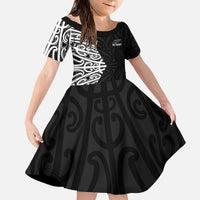 New Zealand Silver Fern Rugby Custom Family Matching Off The Shoulder Long Sleeve Dress and Hawaiian Shirt Maori Koru Go Black Fern LT14 Daughter's Dress Black - Polynesian Pride