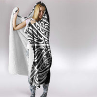 New Zealand Silver Fern Rugby Custom Hooded Blanket Maori Koru Go Black Fern LT14 - Polynesian Pride