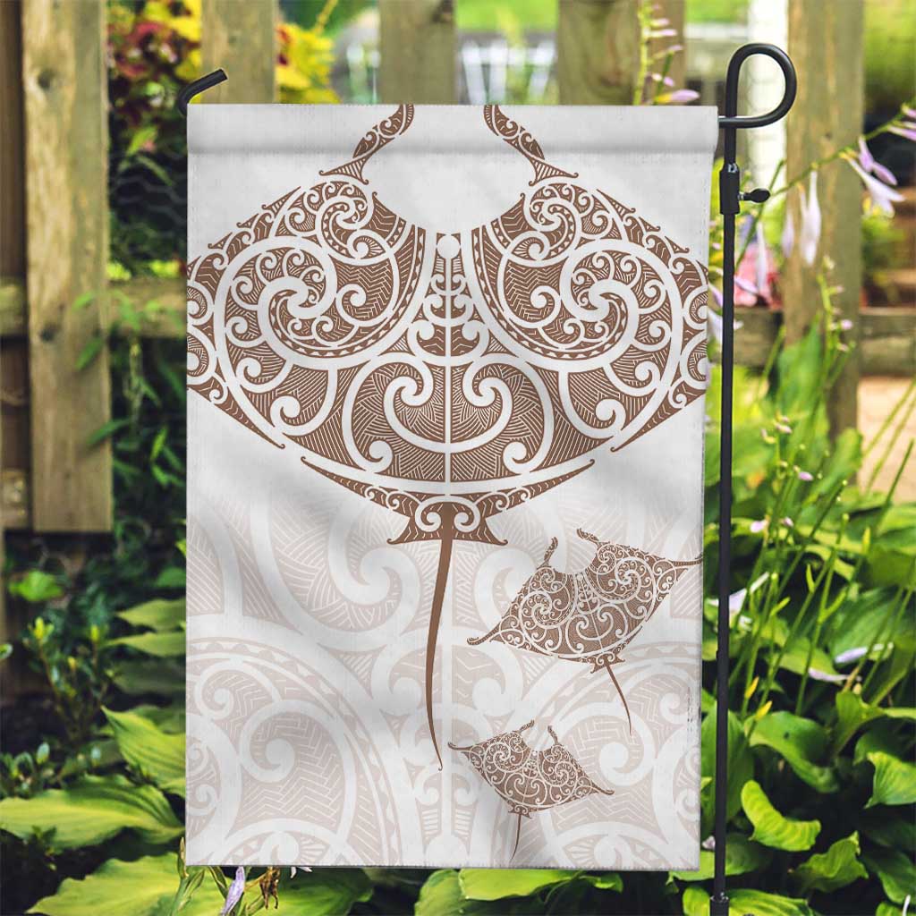 New Zealand Manta Ray Tattoo Garden Flag Aotearoa Maori Haehae Beige LT14 Garden Flag White - Polynesian Pride