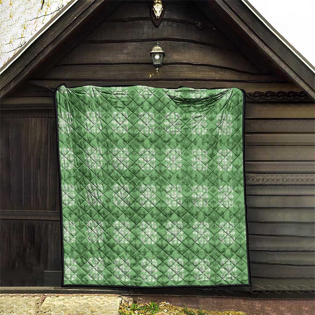 Green Hawaiian Quilt Quilt Hawaii Pineapple Monstera Palaka Motifs - Polynesian Pride