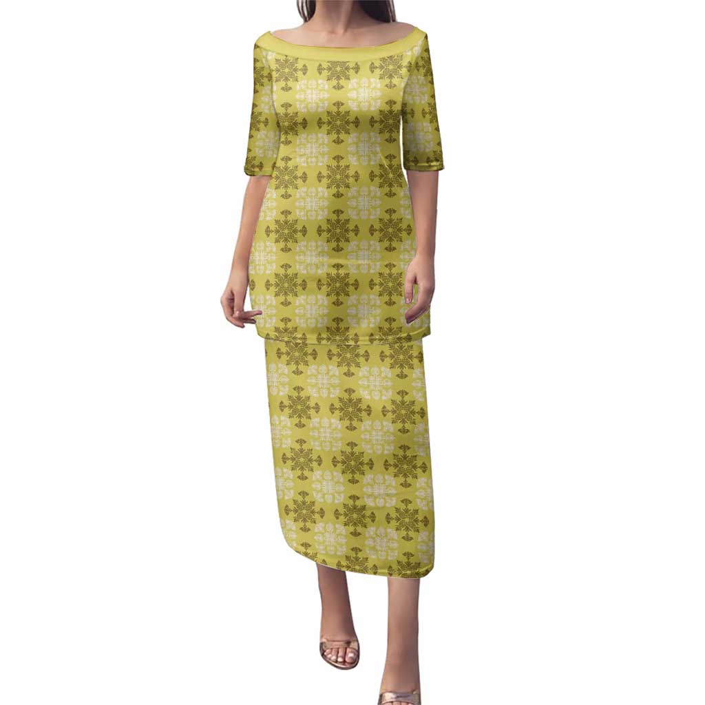 Yellow Hawaiian Quilt Family Matching Puletasi and Hawaiian Shirt Hawaii Pineapple Monstera Palaka Motifs LT14 Mom's Dress Yellow - Polynesian Pride