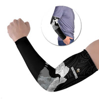 New Zealand South Island Football Custom Arm Sleeves Aoraki Mount Cook With Kiwi Maori Pattern LT14 Set of 2 Black - Polynesian Pride