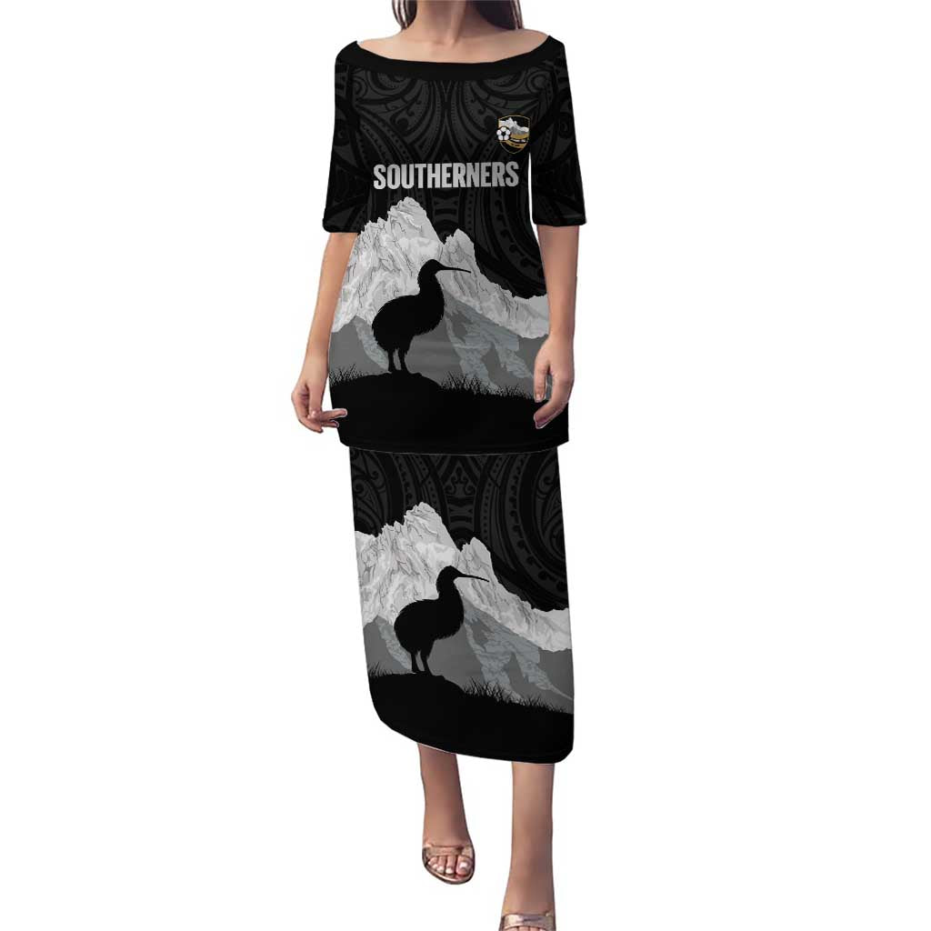 New Zealand South Island Football Custom Family Matching Puletasi and Hawaiian Shirt Aoraki Mount Cook With Kiwi Maori Pattern LT14 Mom's Dress Black - Polynesian Pride