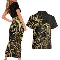 Gold And Black Aotearoa Horse Racing Couples Matching Short Sleeve Bodycon Dress and Hawaiian Shirt NZ Maori Pattern LT14 - Polynesian Pride