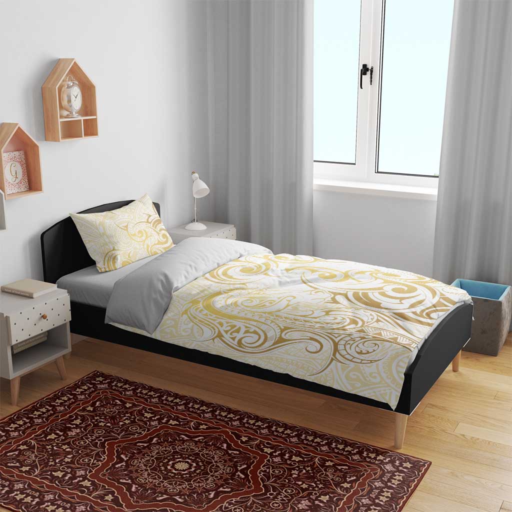 Gold And White Aoteara Horse Racing Bedding Set NZ Maori Pattern