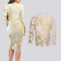 Gold And White Aotearoa Horse Racing Couples Matching Long Sleeve Bodycon Dress and Long Sleeve Button Shirt NZ Maori Pattern LT14 - Polynesian Pride
