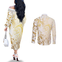 Gold And White Aotearoa Horse Racing Couples Matching Off The Shoulder Long Sleeve Dress and Long Sleeve Button Shirt NZ Maori Pattern LT14 - Polynesian Pride