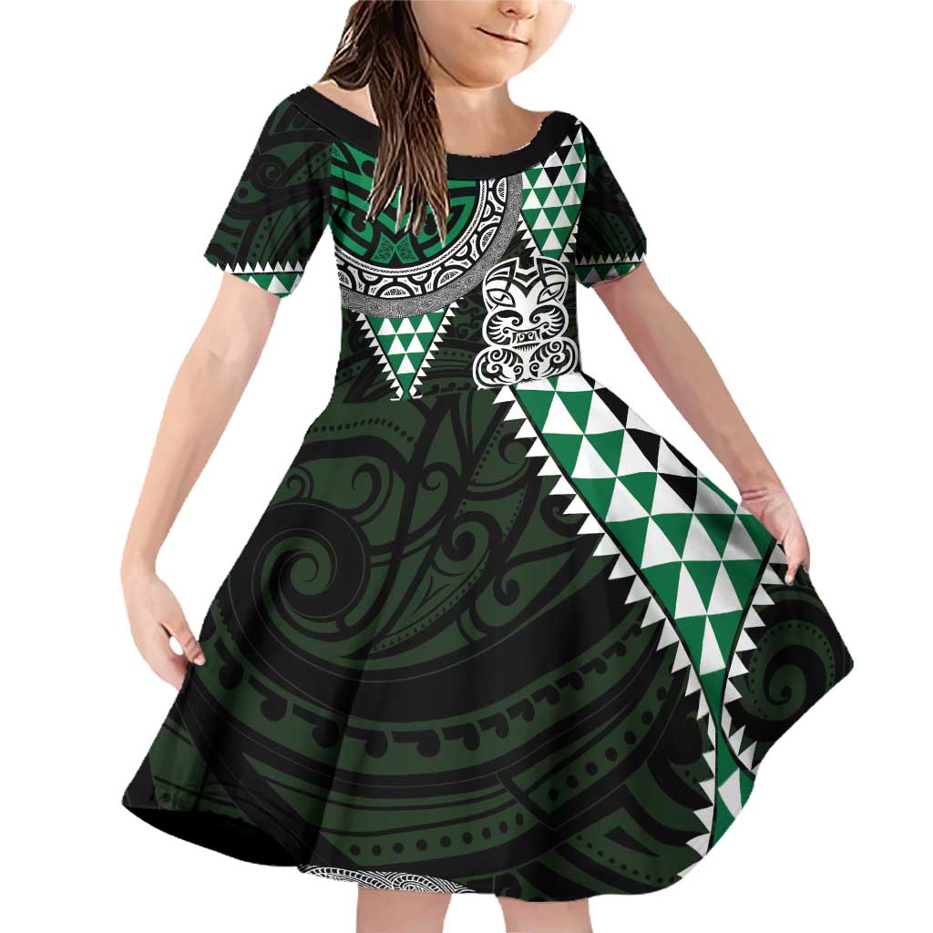 Green Aotearoa Niho Taniwha Family Matching Off Shoulder Short Dress and Hawaiian Shirt Maori Mythology Tooth - Taniko Motifs LT14 Daughter's Dress Green - Polynesian Pride