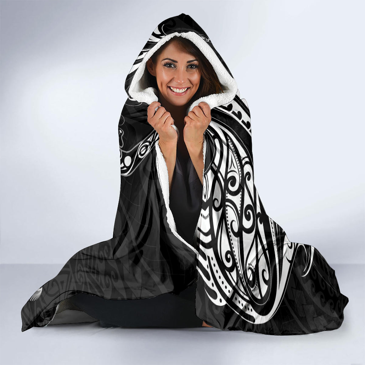 New Zealand Lizard Hooded Blanket Silver Fern Aotearoa Maori LT14 - Polynesian Pride