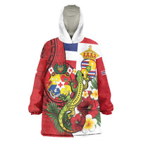Hawaii And Tonga Wearable Blanket Hoodie King Kalakaua Tribal Gecko Tongan Ngatu LT14 One Size Red - Polynesian Pride
