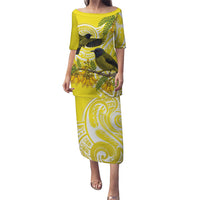 Bellbird New Zealand Family Matching Puletasi and Hawaiian Shirt Korimako Kowhai Maori Pattern LT14 Mom's Dress Yellow - Polynesian Pride