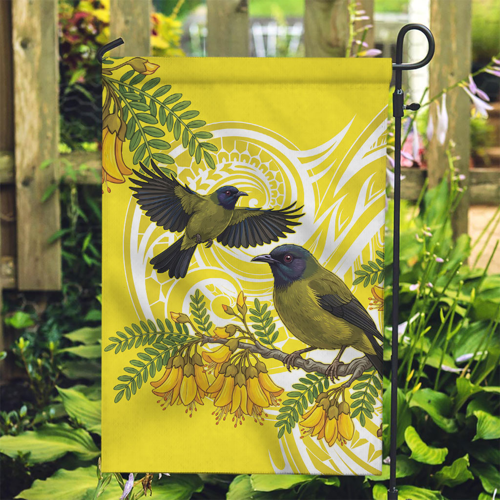 Bellbird New Zealand Garden Flag Korimako Kowhai Maori Pattern