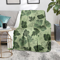 Vesuvian Green Aloha Hawaii Hibiscus Orchid Seamless Blanket
