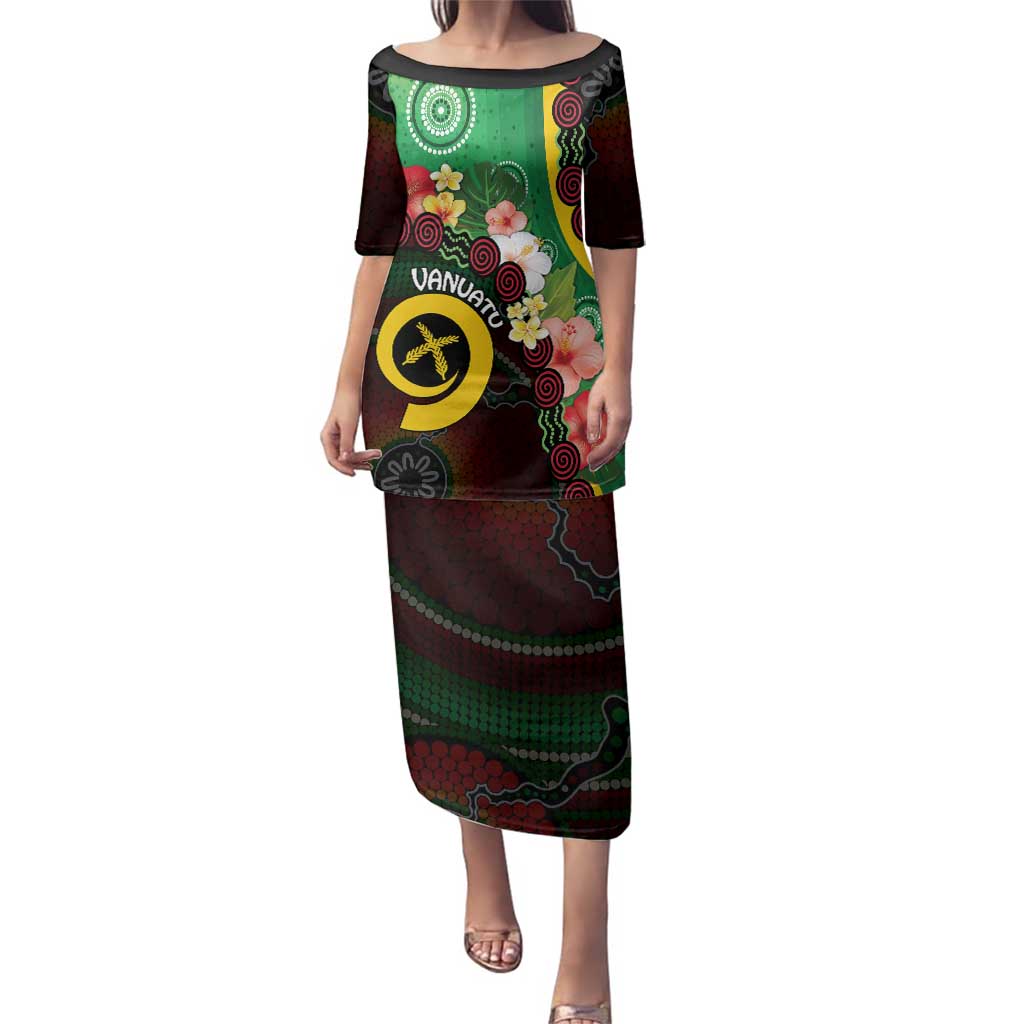 Long God Yumi Stanap Vanuatu Family Matching Puletasi and Hawaiian Shirt Tropical Flowers Aboriginal Pattern LT14 Mom's Dress Green - Polynesian Pride