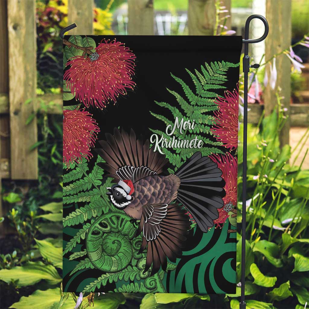 Meri Kirihimete New Zealand Garden Flag Piwakawaka Koru Fern Mix Pohutukawa LT14 Garden Flag Black - Polynesian Pride