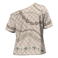 Beige Aloha Hawaii Shell Lei Cross Shoulder Shirt Palaka Hebrew Cone Honey Cowrie Elegant Curves - Polynesian Pride