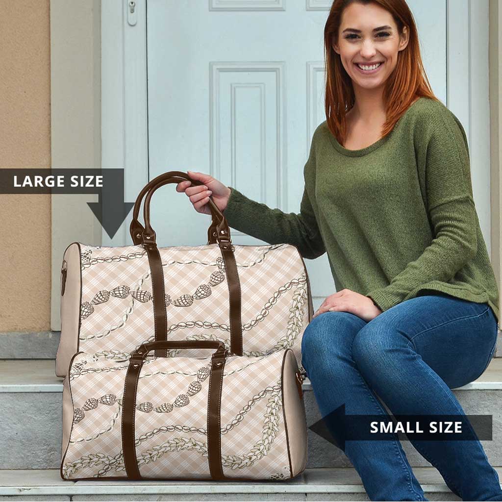 Beige Aloha Hawaii Shell Lei Travel Bag Palaka Hebrew Cone Honey Cowrie Elegant Curves - Polynesian Pride