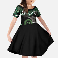 Koru Pounamu Aotearoa Family Matching Off Shoulder Maxi Dress and Hawaiian Shirt Maori Paua Shell Mix Silver Fern LT14 Daughter's Dress Black - Polynesian Pride