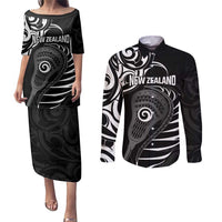Personalised New Zealand Silver Fern Lacrosse Couples Matching Puletasi and Long Sleeve Button Shirt Aotearoa Maori Pattern LT14 Black - Polynesian Pride