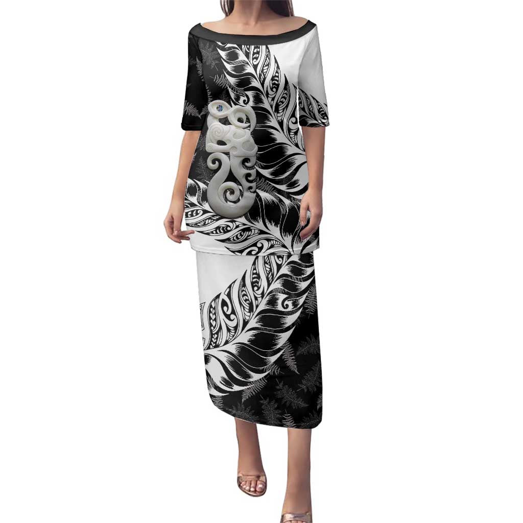 Aotearoa Manaia NZ Maori Silver Fern Family Matching Puletasi and Hawaiian Shirt LT14 Mom's Dress Black - Polynesian Pride