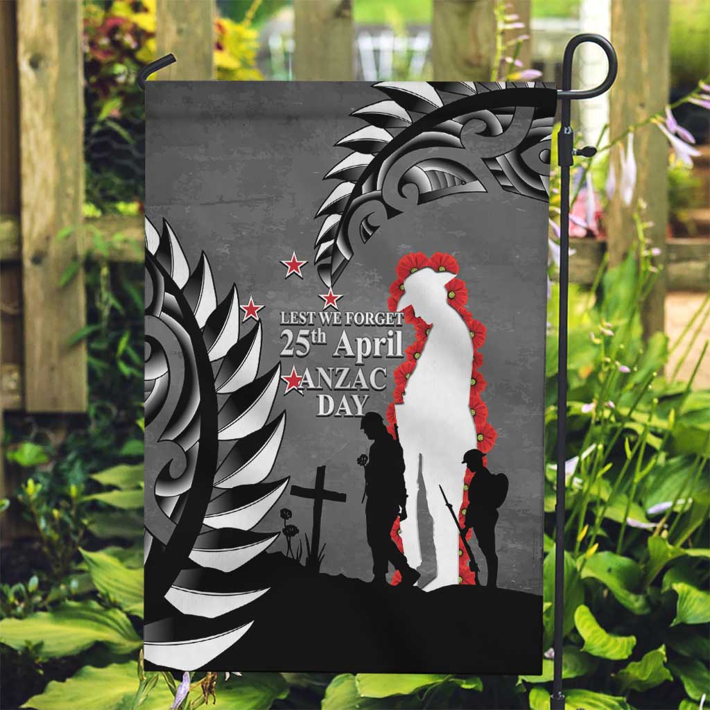New Zealand ANZAC Day Garden Flag 25th April Silver Fern With Poppy LT14 Garden Flag Gray - Polynesian Pride