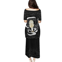 Black New Zealand Eel Family Matching Puletasi and Hawaiian Shirt Aotearoa Maori Tuna With Kotiate Weapon LT14 - Polynesian Pride