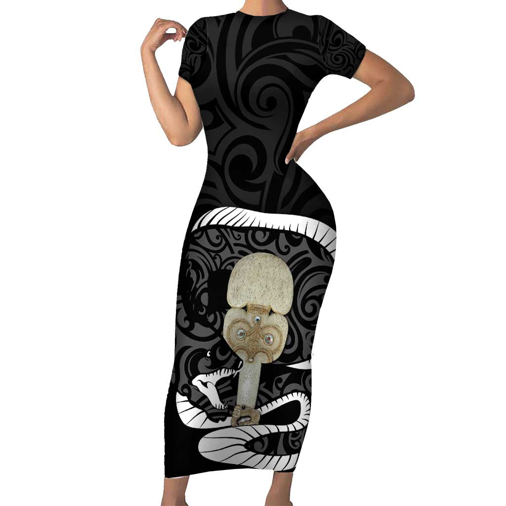 Black New Zealand Eel Short Sleeve Bodycon Dress Aotearoa Maori Tuna With Kotiate Weapon LT14 Long Dress Black - Polynesian Pride